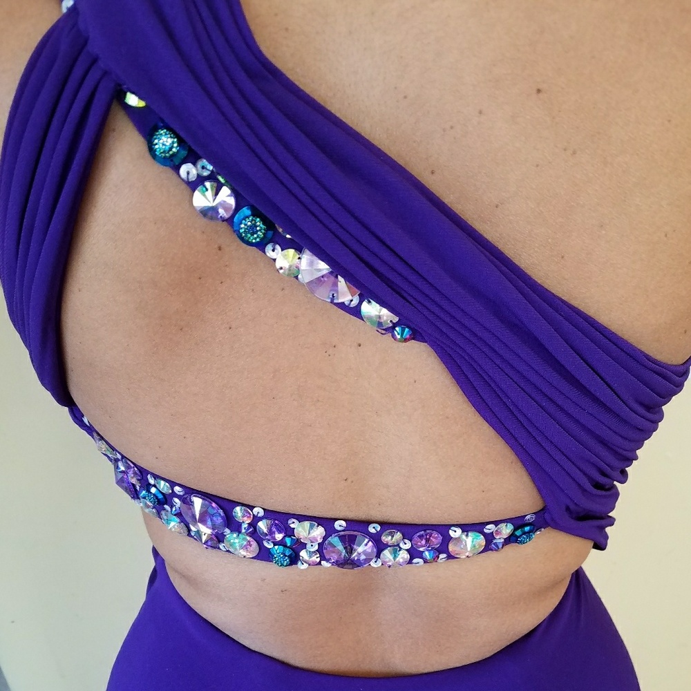 Princess Collection Gown - Picture 2 of 5